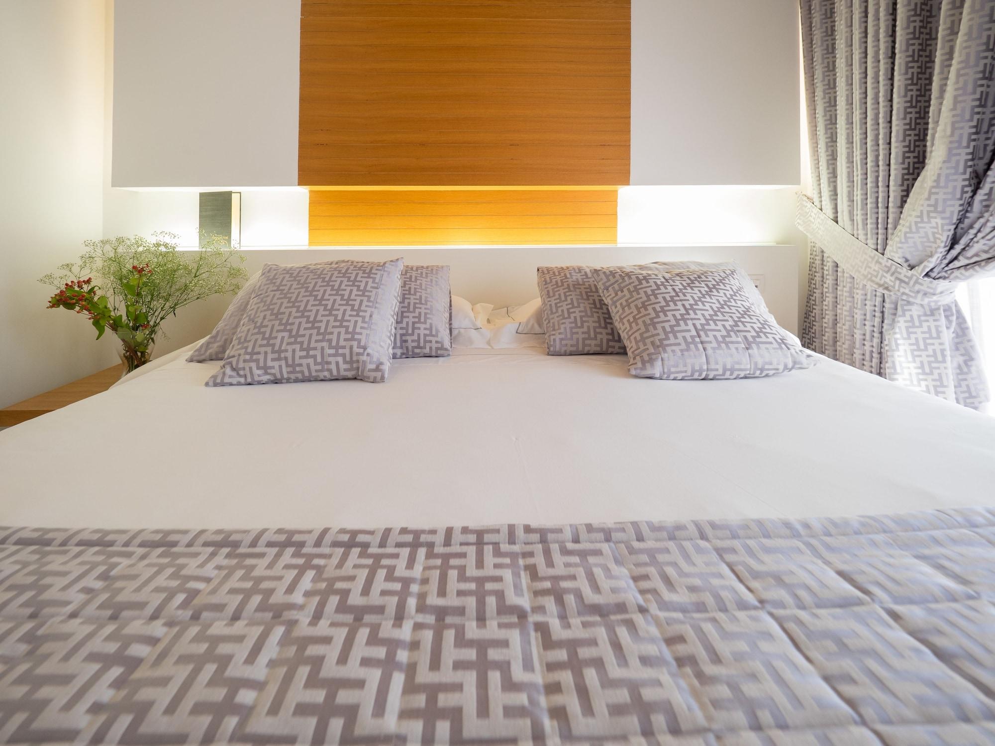 มอนตาแปร์ตี Hotel กาเซ็ตต้า ภายนอก รูปภาพ