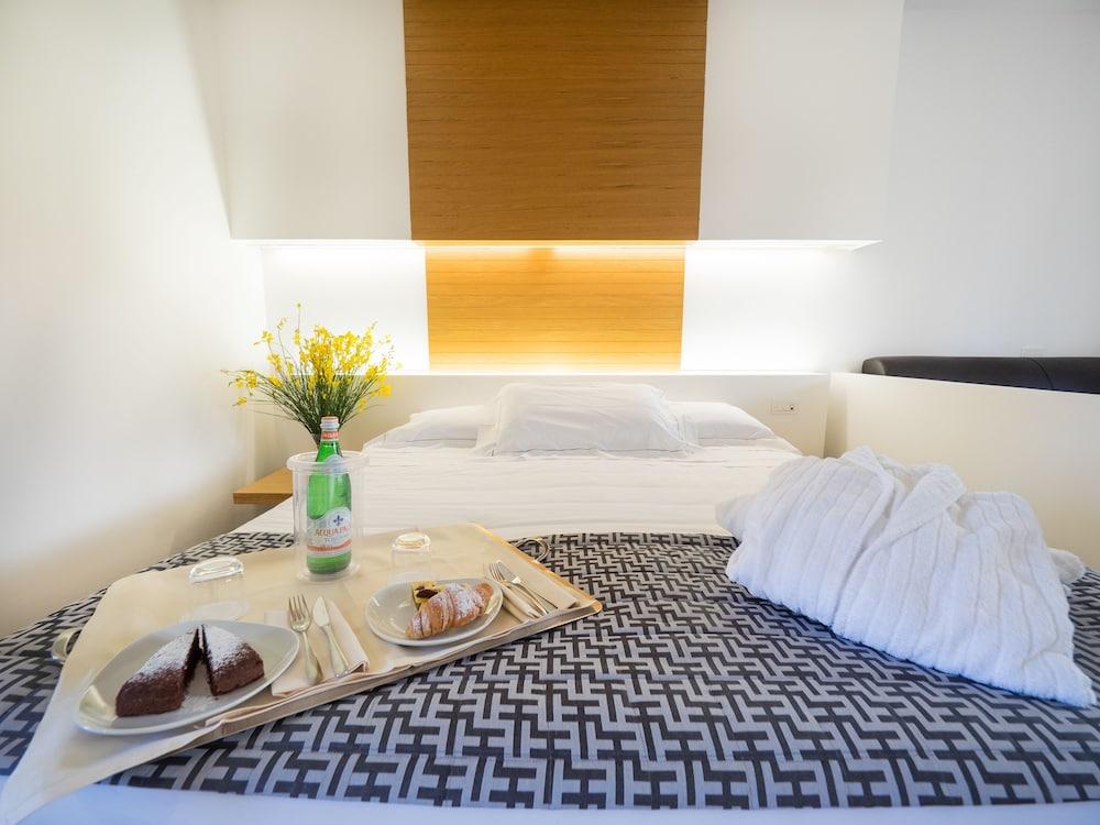 มอนตาแปร์ตี Hotel กาเซ็ตต้า ภายนอก รูปภาพ