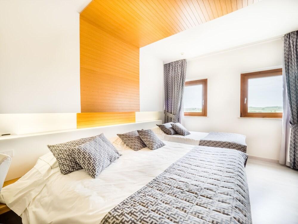 มอนตาแปร์ตี Hotel กาเซ็ตต้า ภายนอก รูปภาพ
