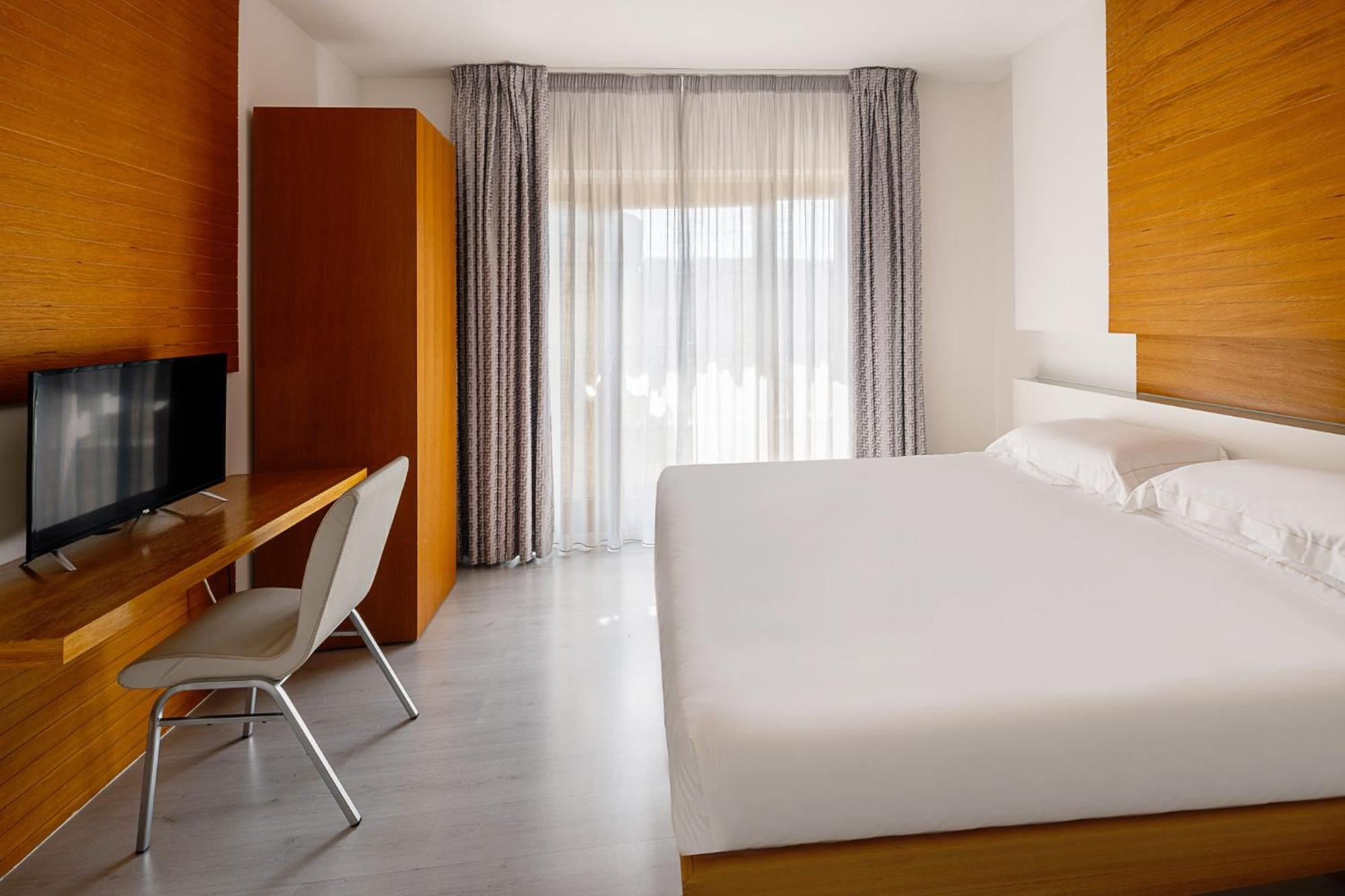 มอนตาแปร์ตี Hotel กาเซ็ตต้า ภายนอก รูปภาพ